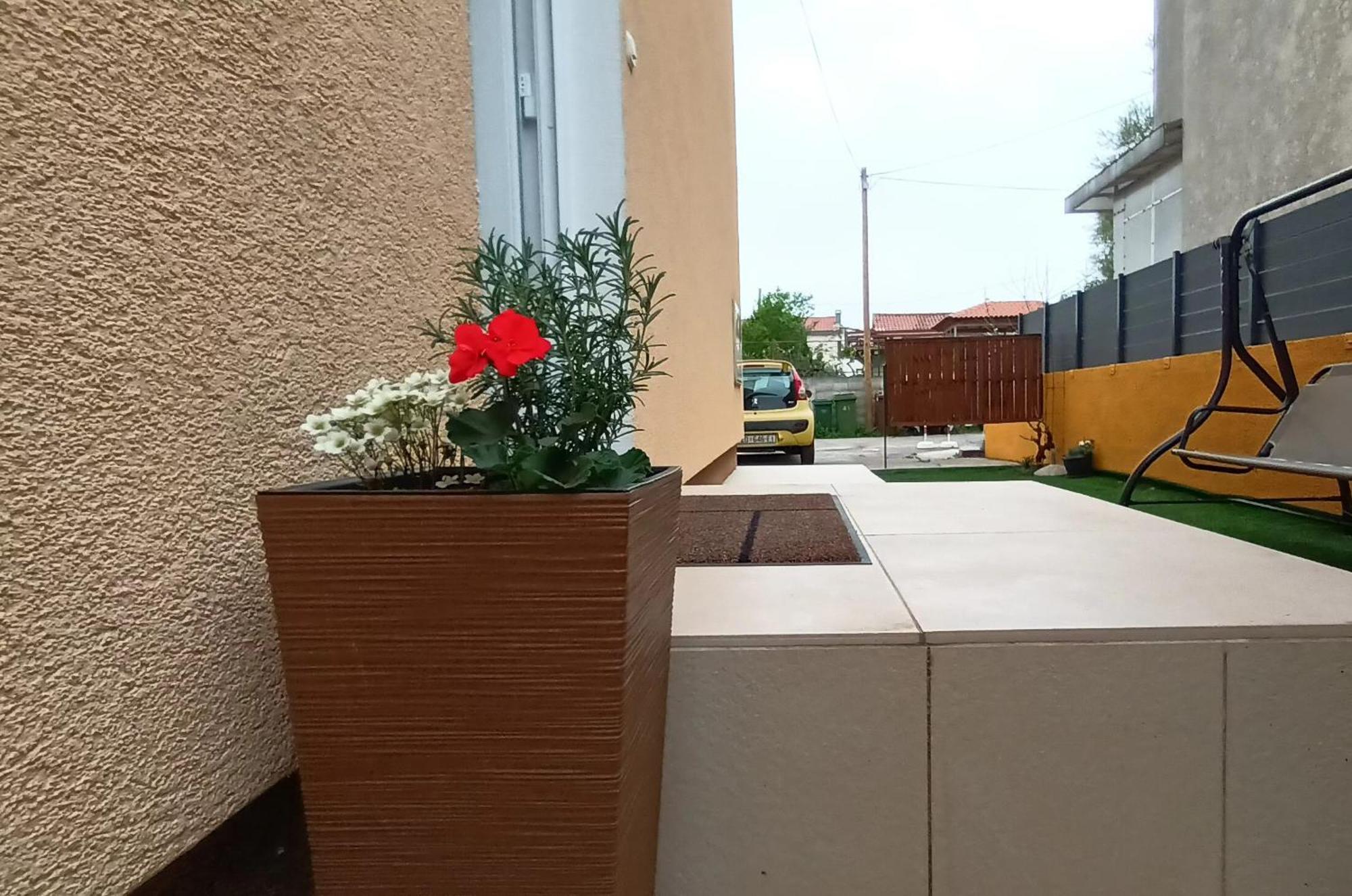 Apartman Sandra -Private Parking And Garden Zadar Zewnętrze zdjęcie